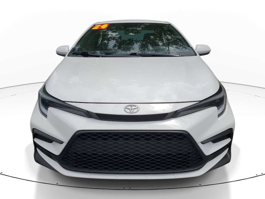 Used 2024 Toyota Corolla SE Sedan