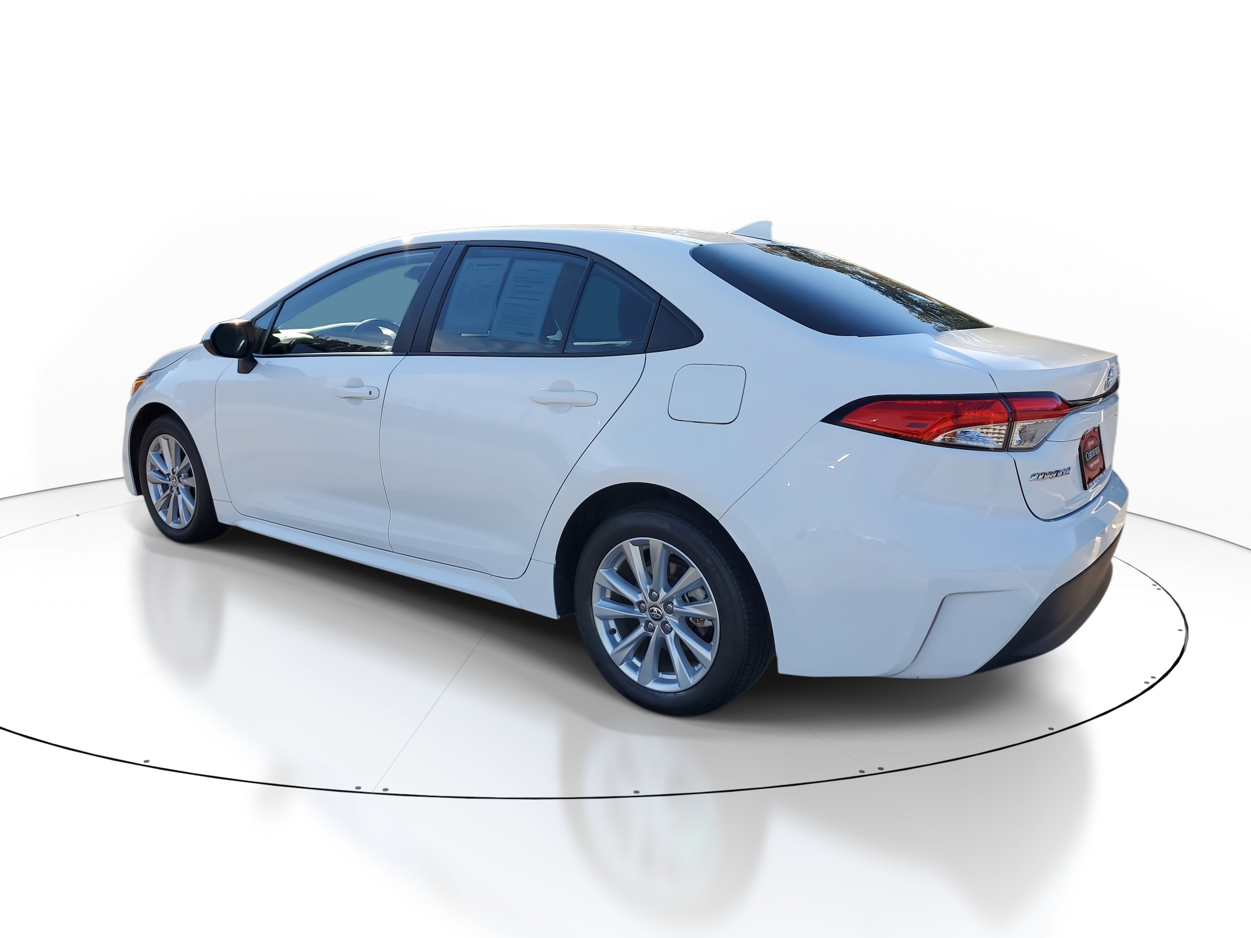 2023 Toyota Corolla LE photo 4