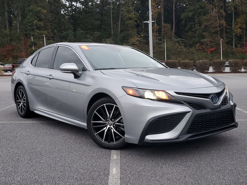 Used 2024 Toyota Camry Hybrid SE Sedan
