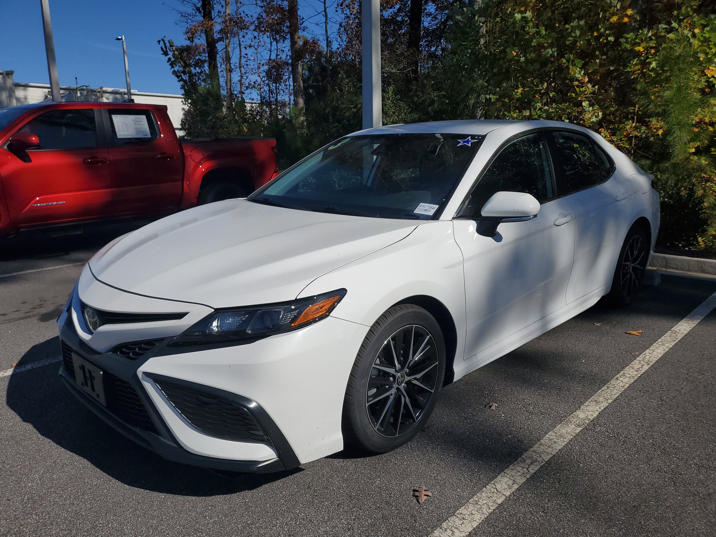 2023 Toyota Camry SE photo 2
