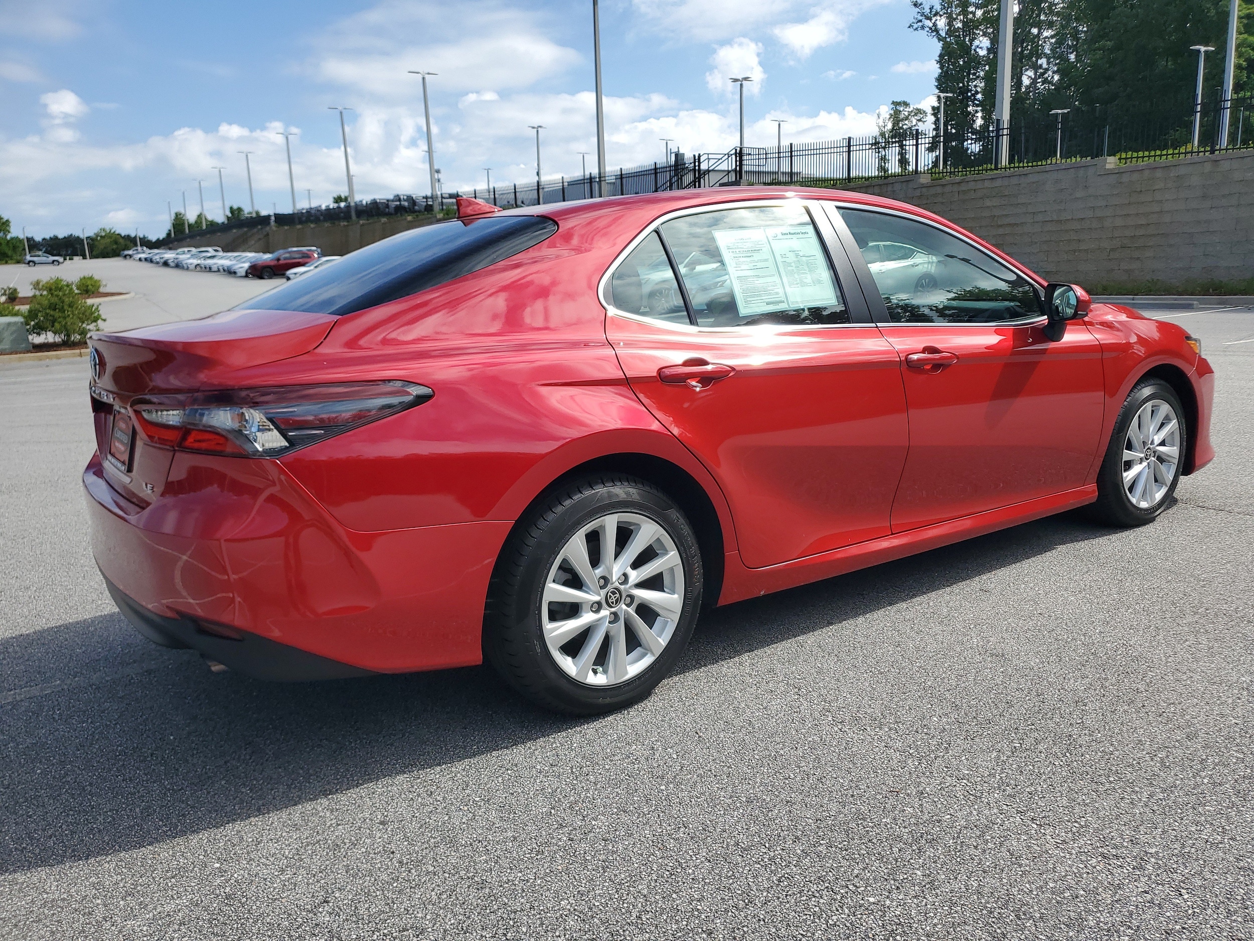 2024 Toyota Camry LE - Photo 6