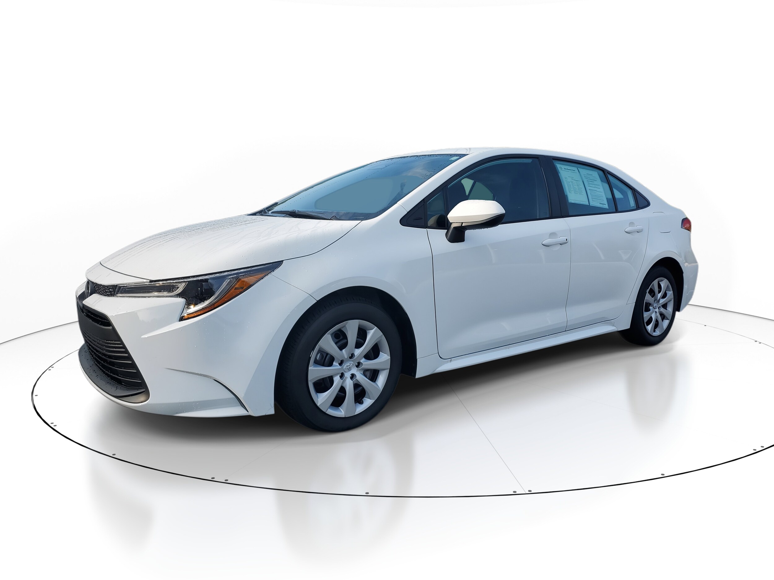 2025 Toyota Corolla LE photo 3