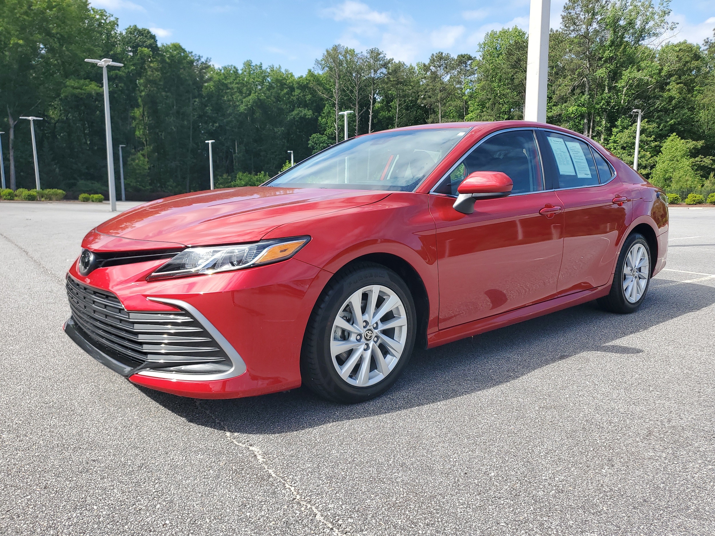 2024 Toyota Camry LE - Photo 3