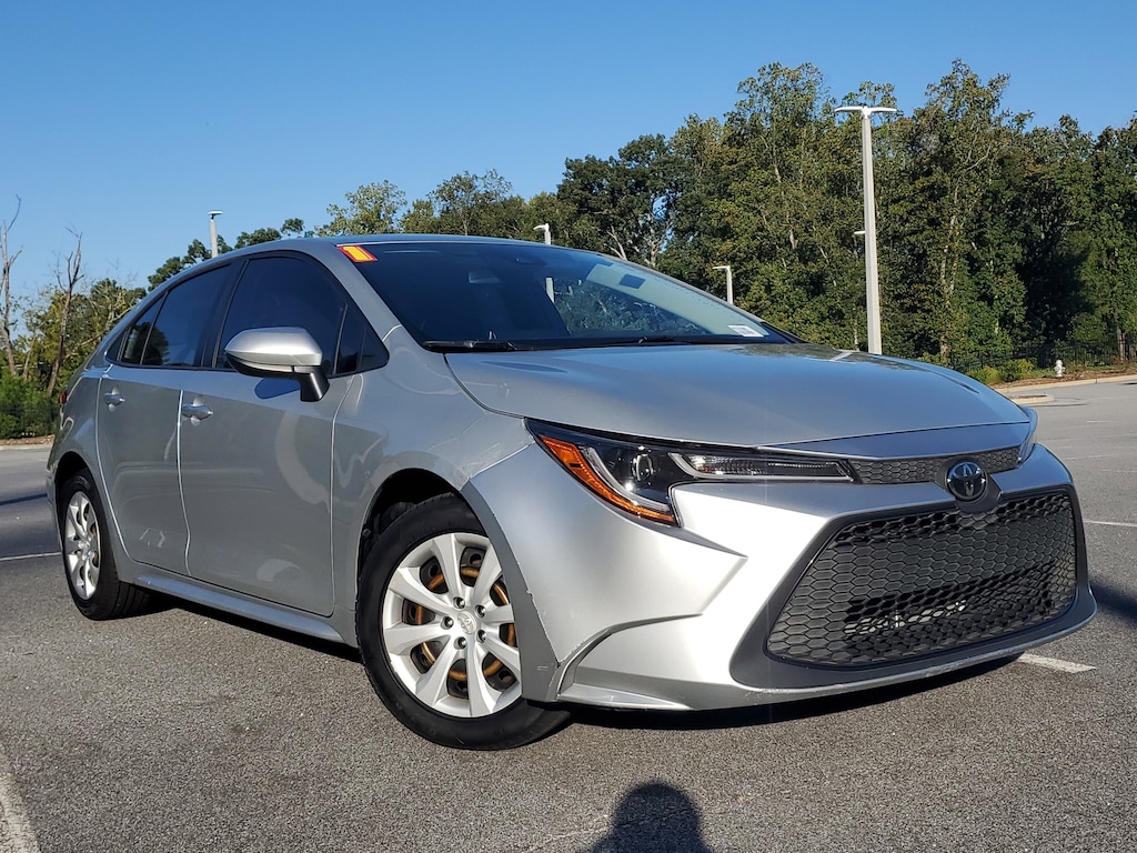 Used 2021 Toyota Corolla LE Sedan