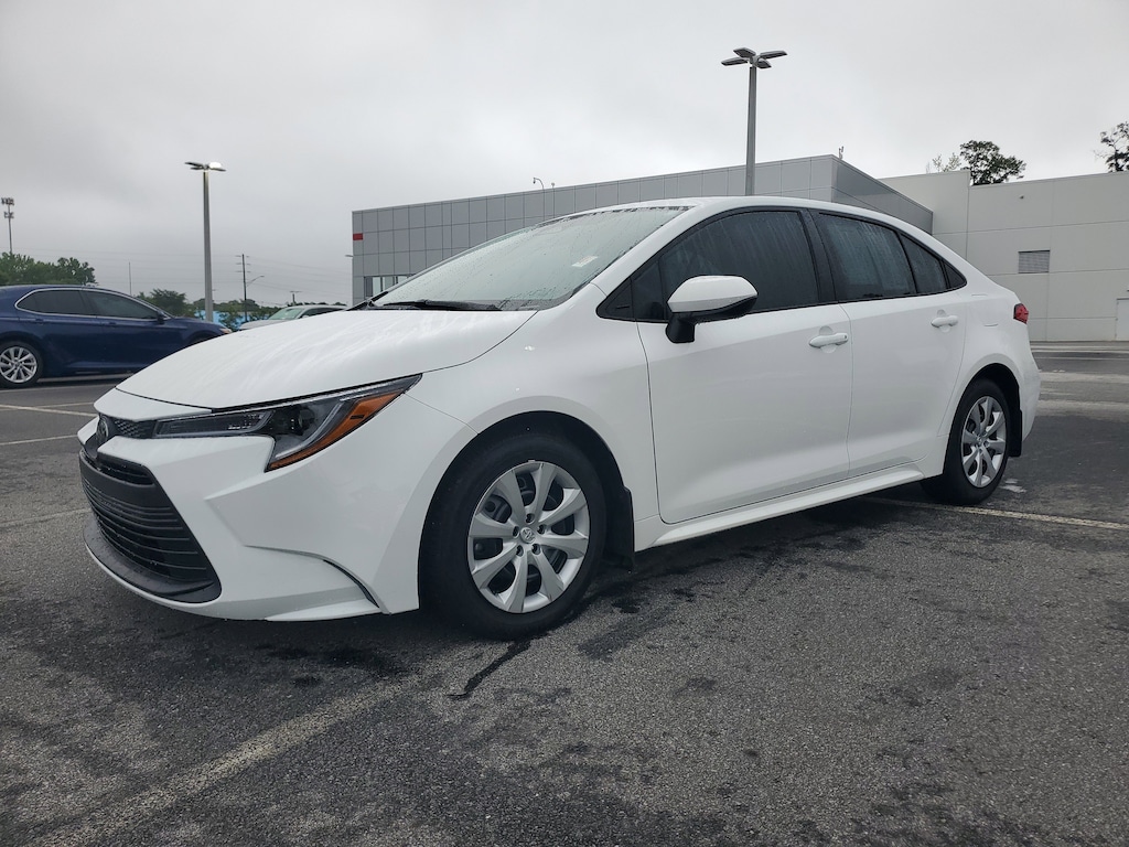 Used 2025 Toyota Corolla LE Sedan