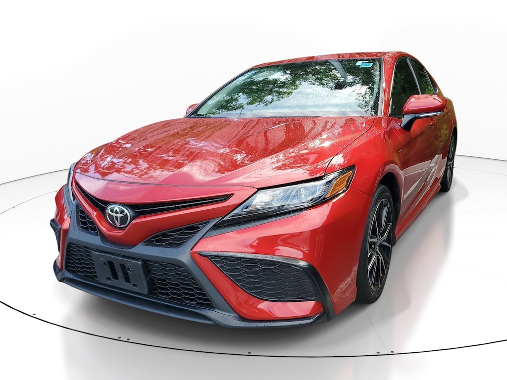 Used 2024 Toyota Camry SE Sedan