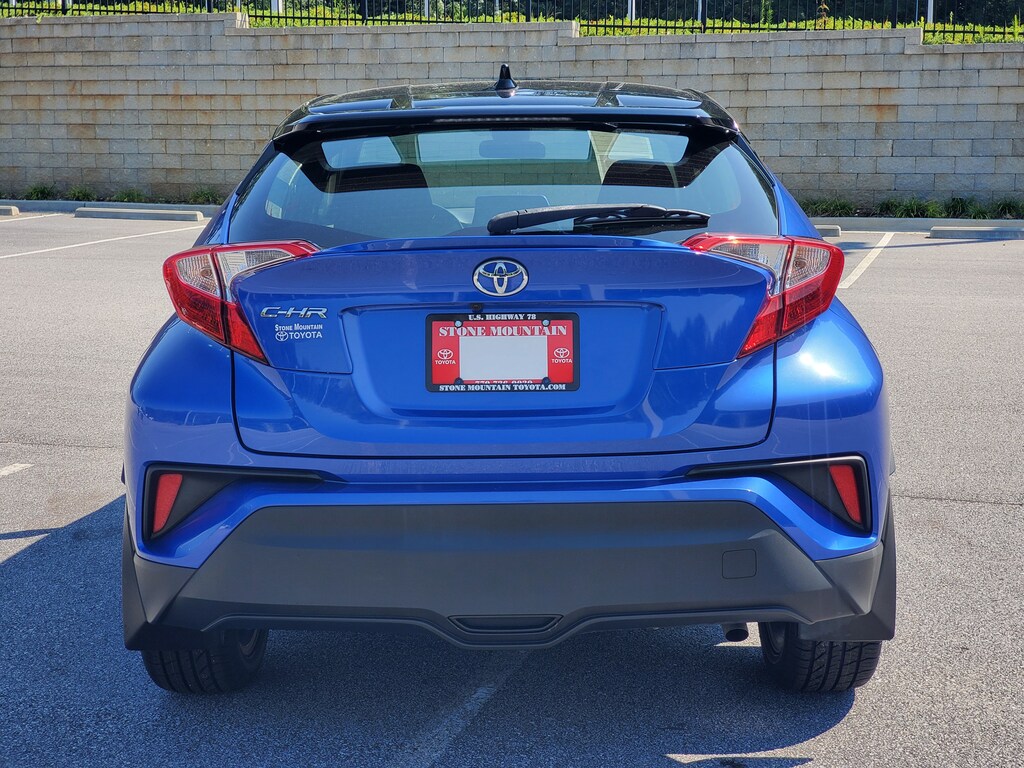 2020 Toyota C-HR XLE photo 2