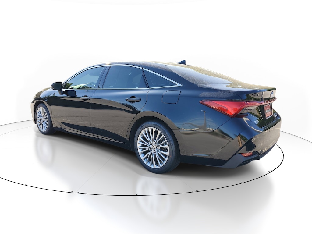 Used 2022 Toyota Avalon Hybrid Limited Sedan