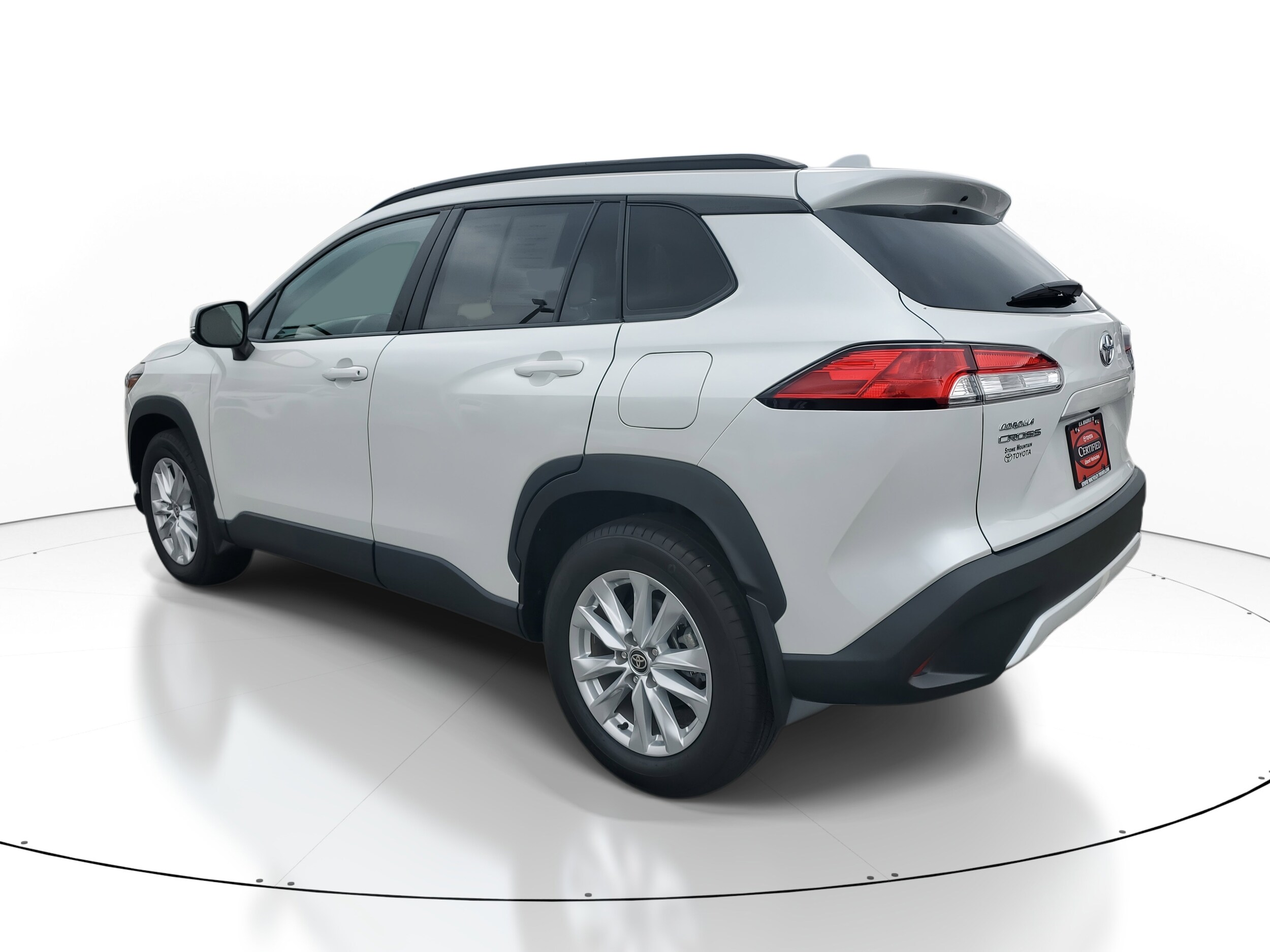 2024 Toyota Corolla Cross LE photo 2