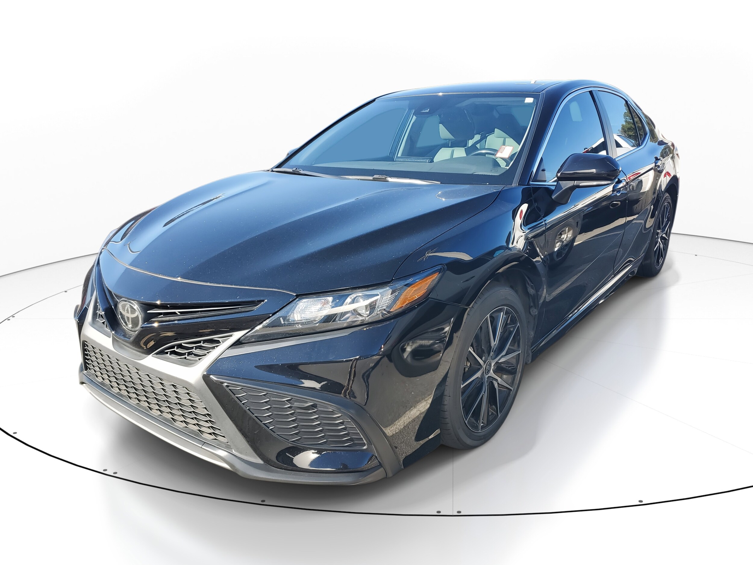 2023 Toyota Camry SE photo 3