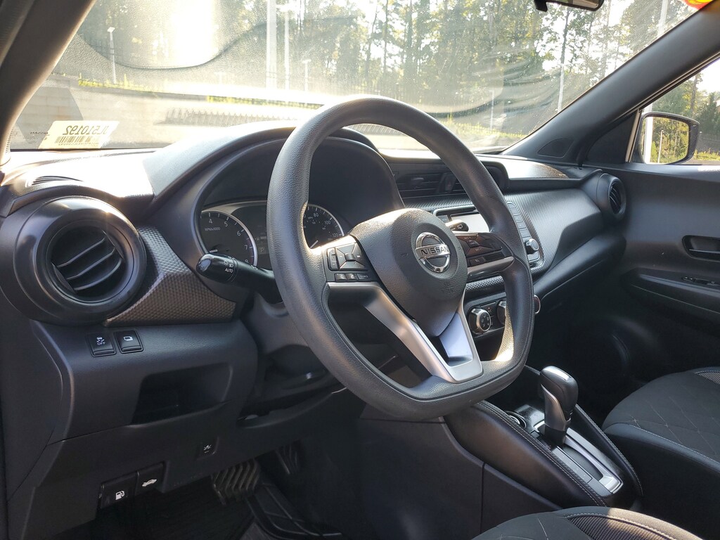 2018 Nissan Kicks S photo 13