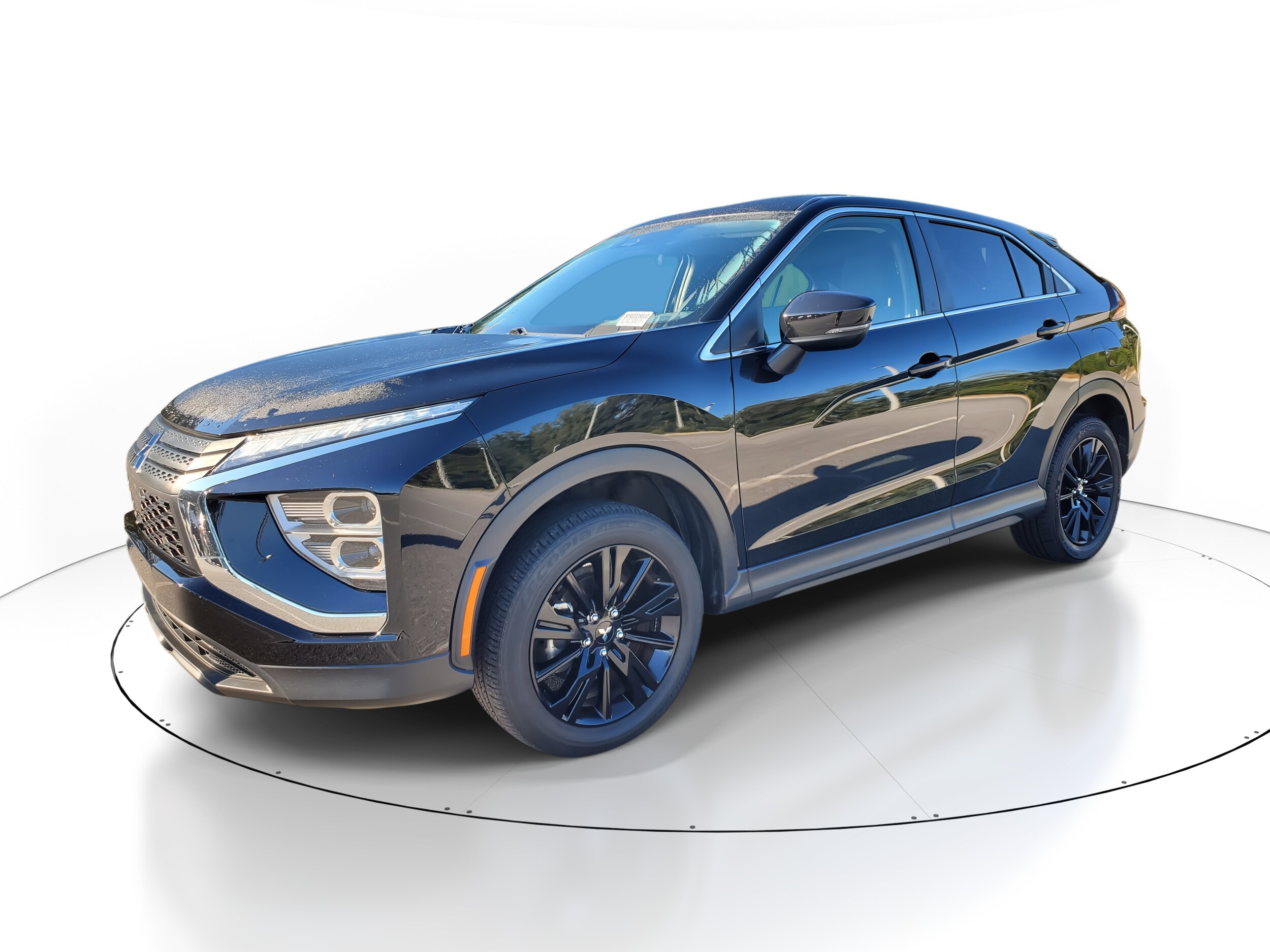 2024 Mitsubishi Eclipse Cross LE photo 2