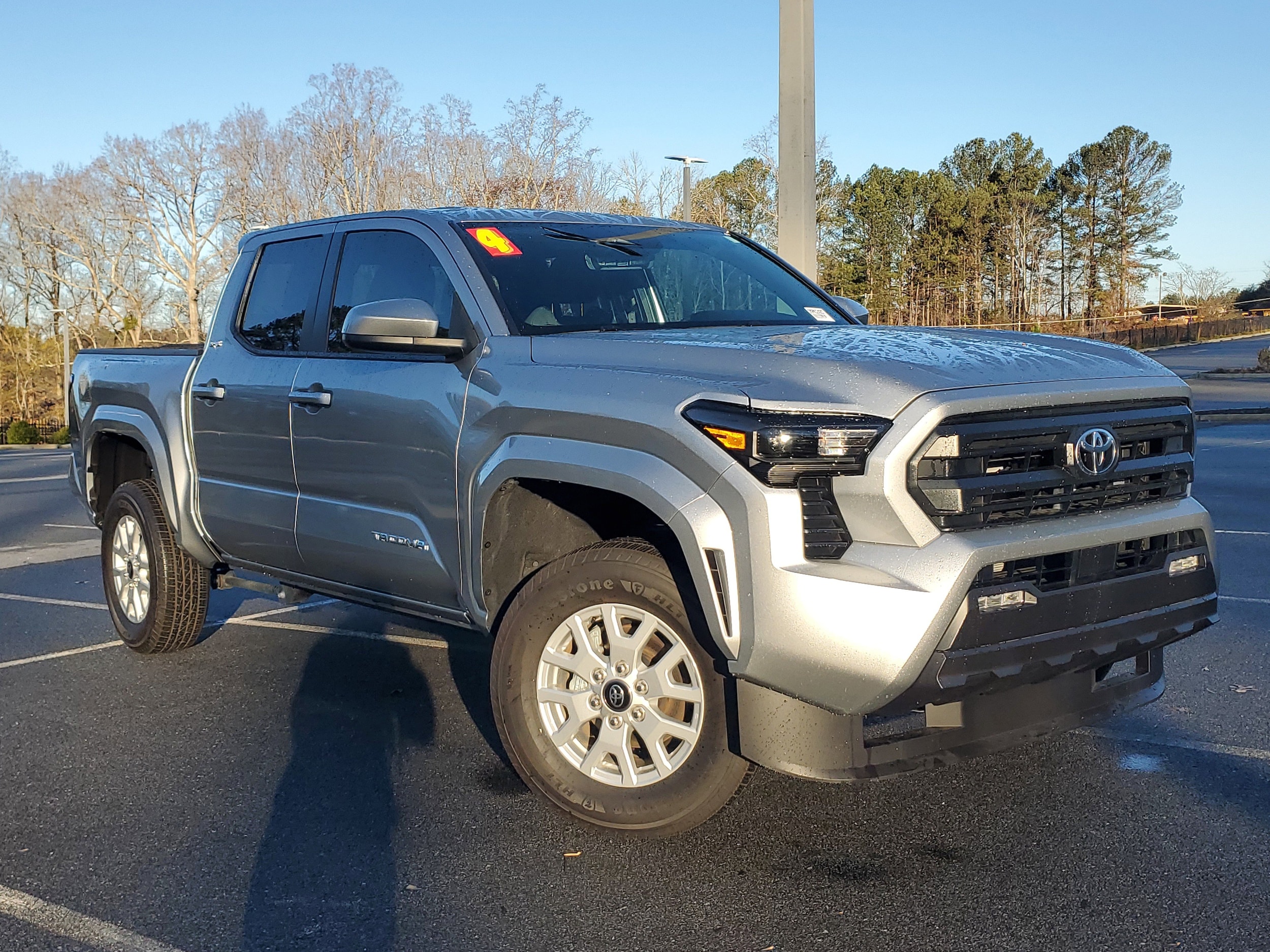 2024 Toyota Tacoma SR5's photo