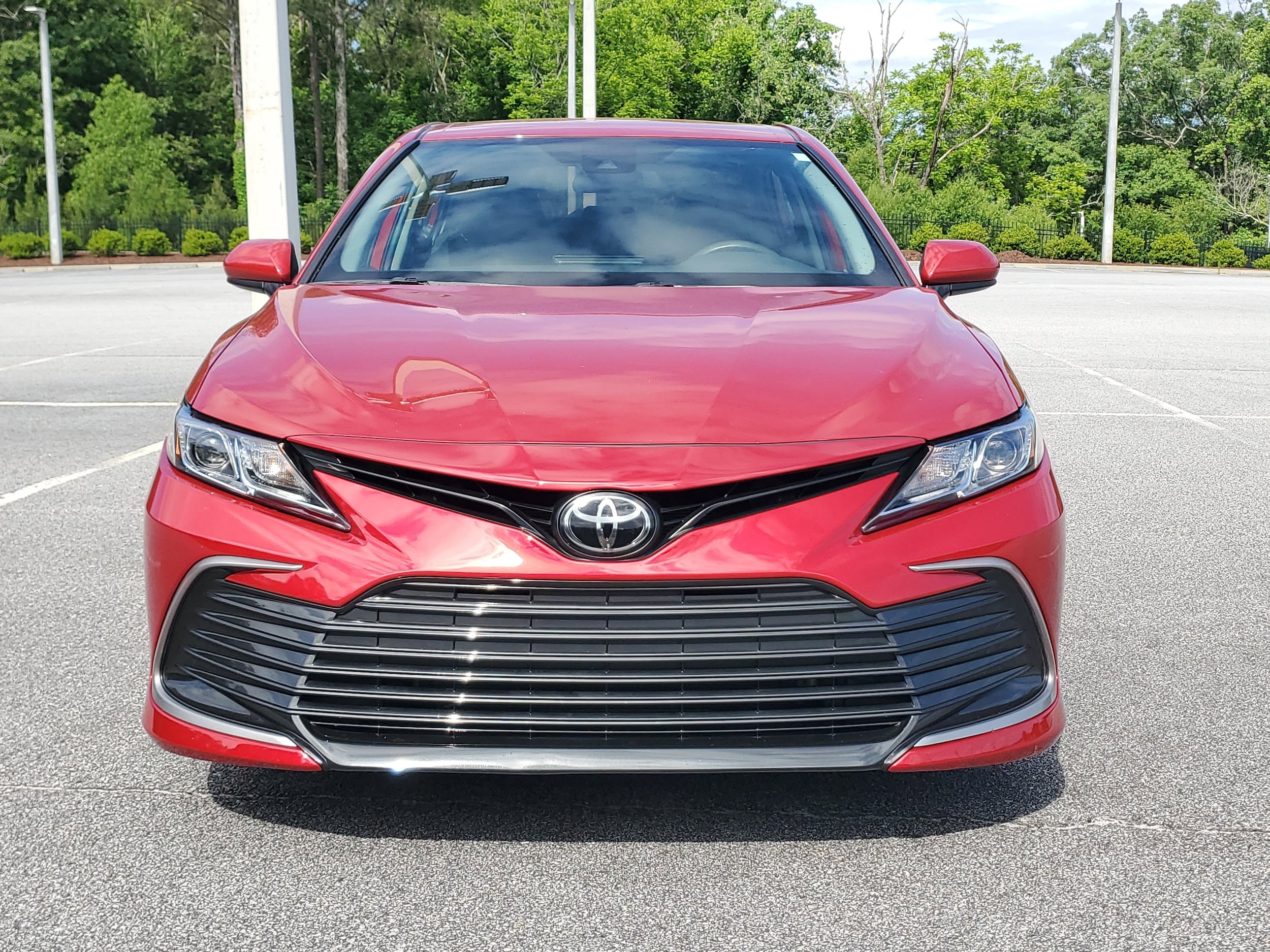 2024 Toyota Camry LE - Photo 2