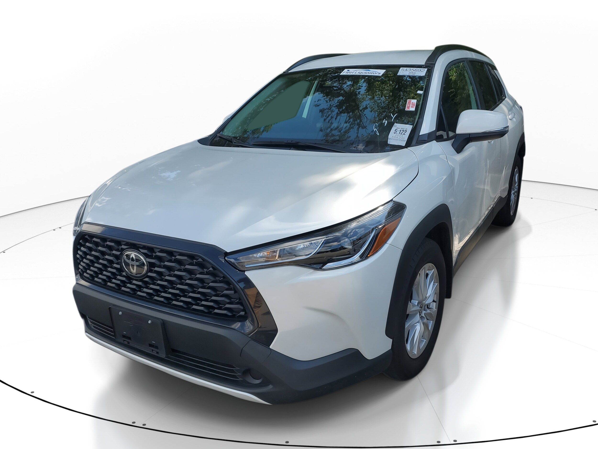 2024 Toyota Corolla Cross LE photo 3