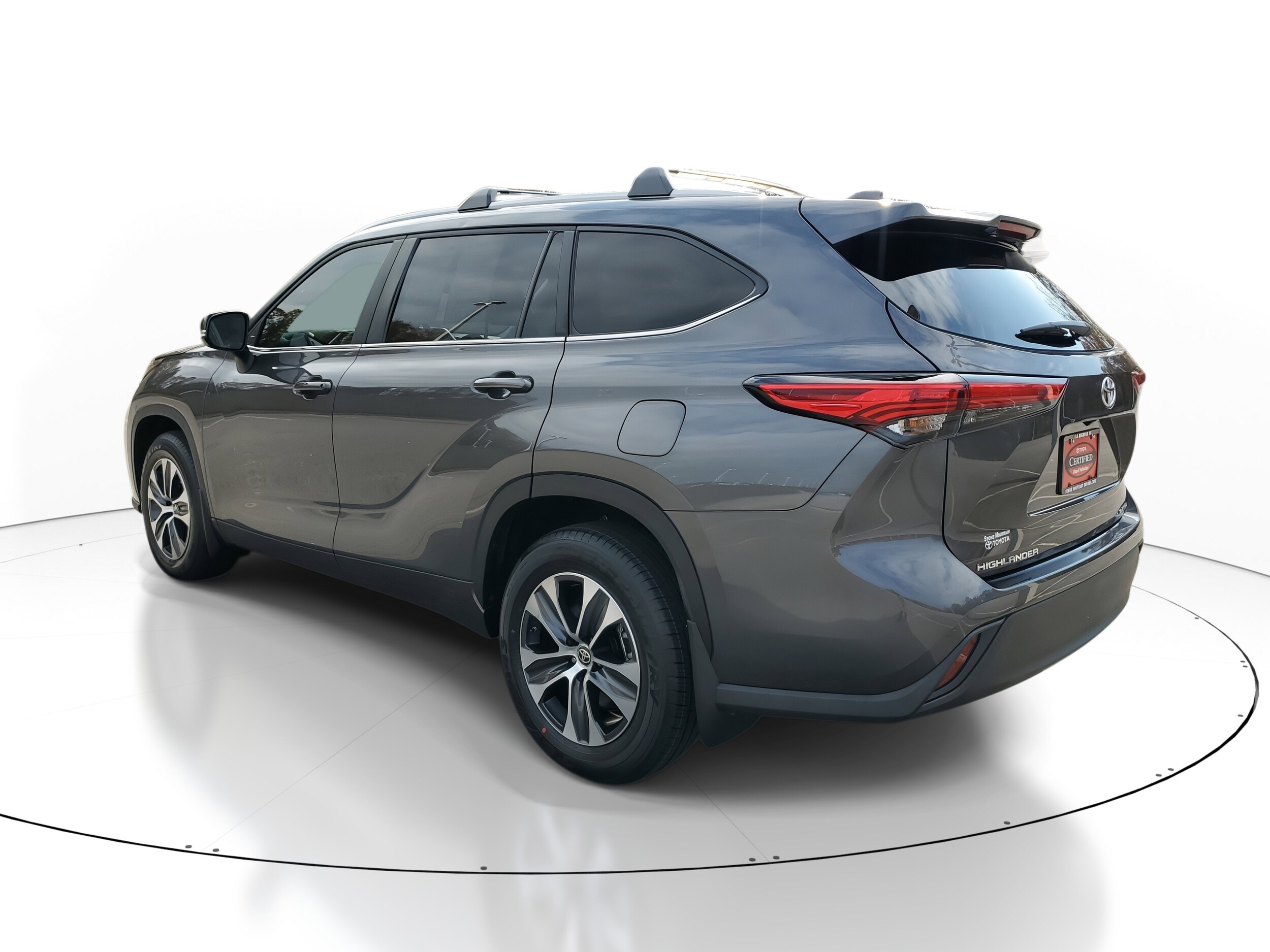 2023 Toyota Highlander L photo 2