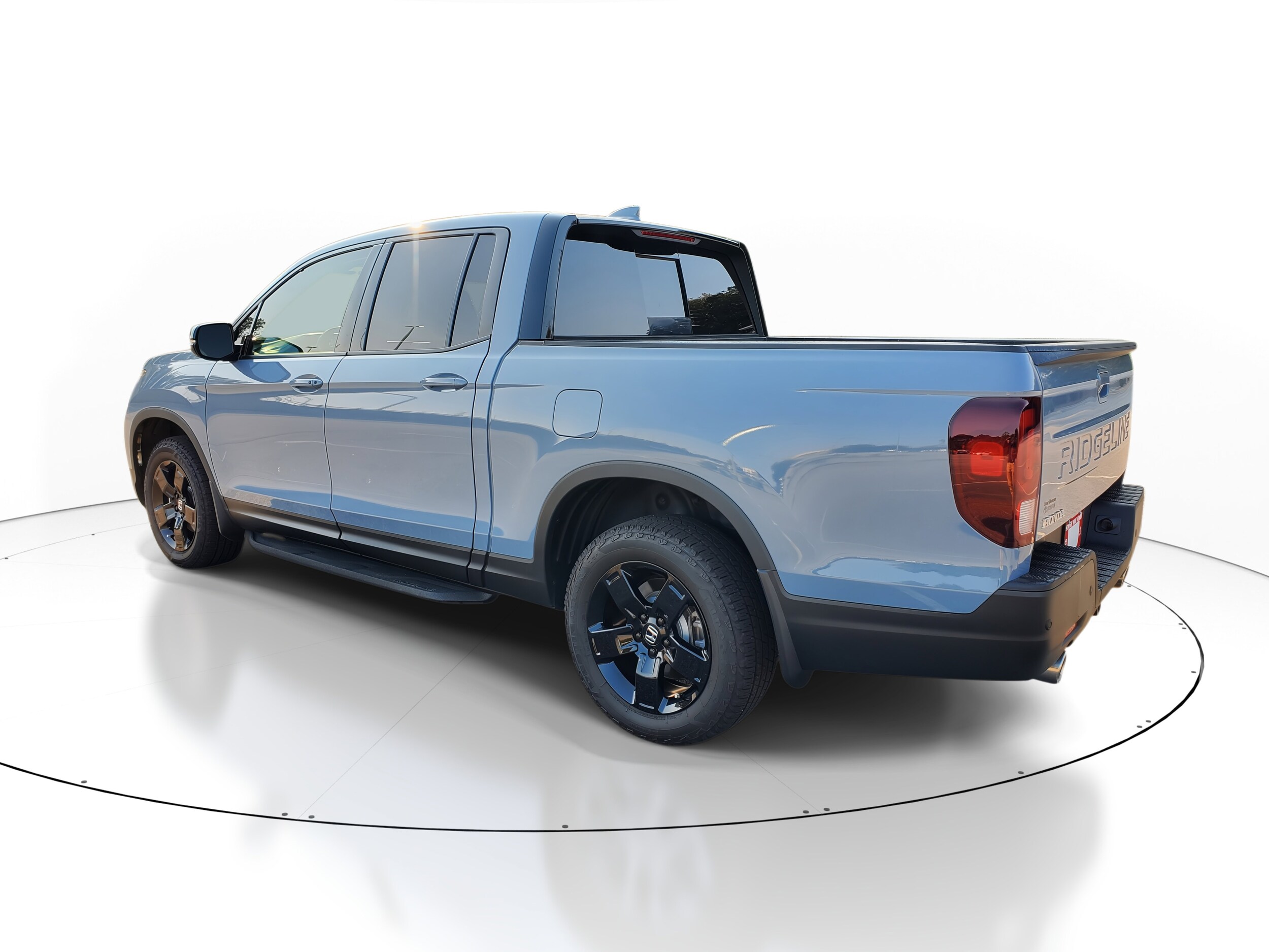 2025 Honda Ridgeline Black Edition photo 4