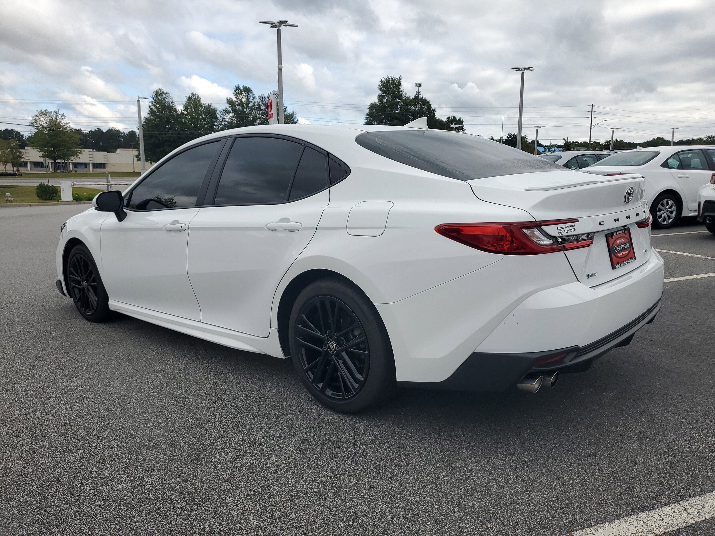 2025 Toyota Camry Base photo 4