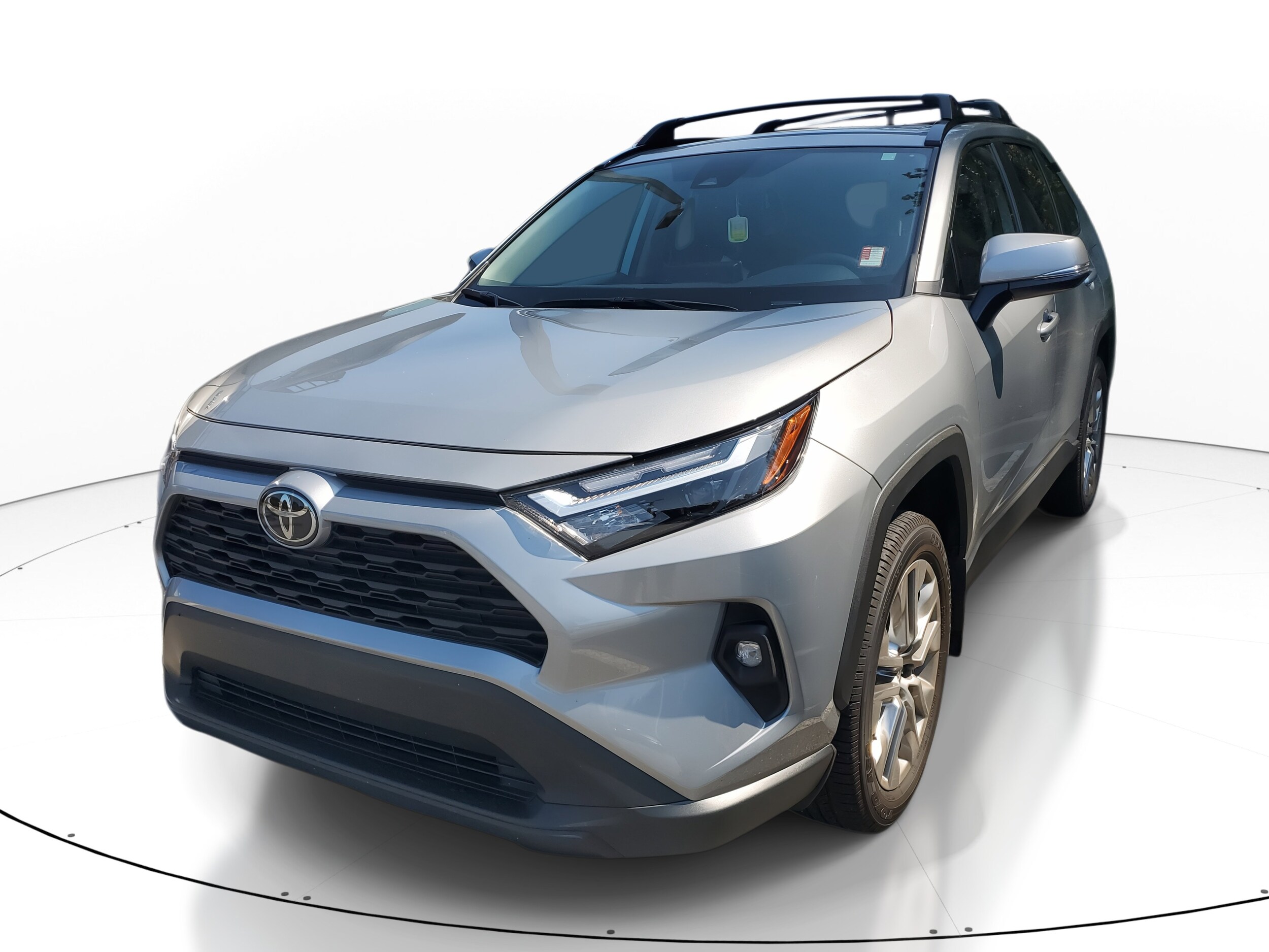 2025 Toyota RAV4 XLE Premium photo 3