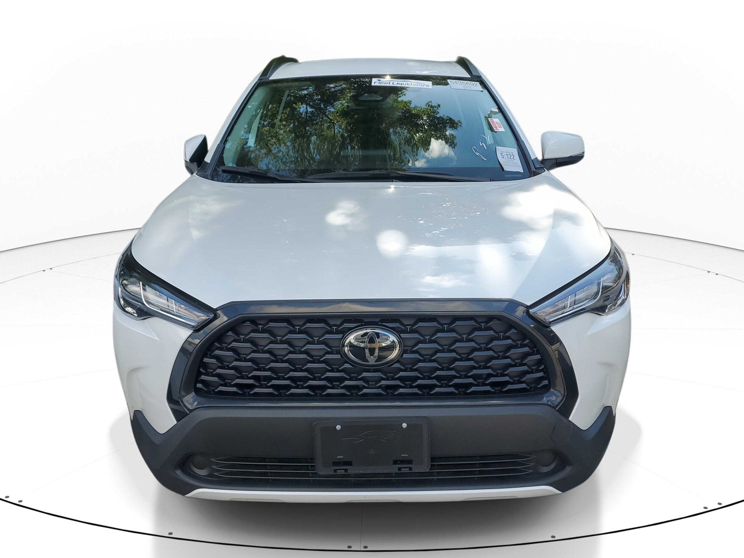 2024 Toyota Corolla Cross LE photo 2