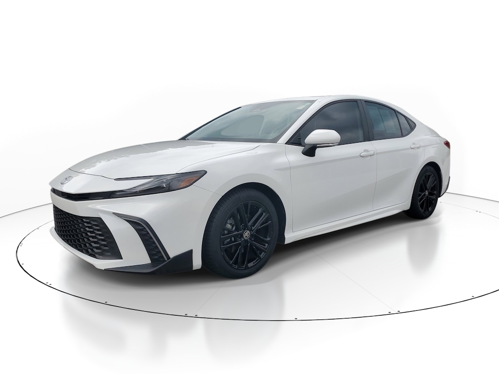 Used 2025 Toyota Camry SE Sedan