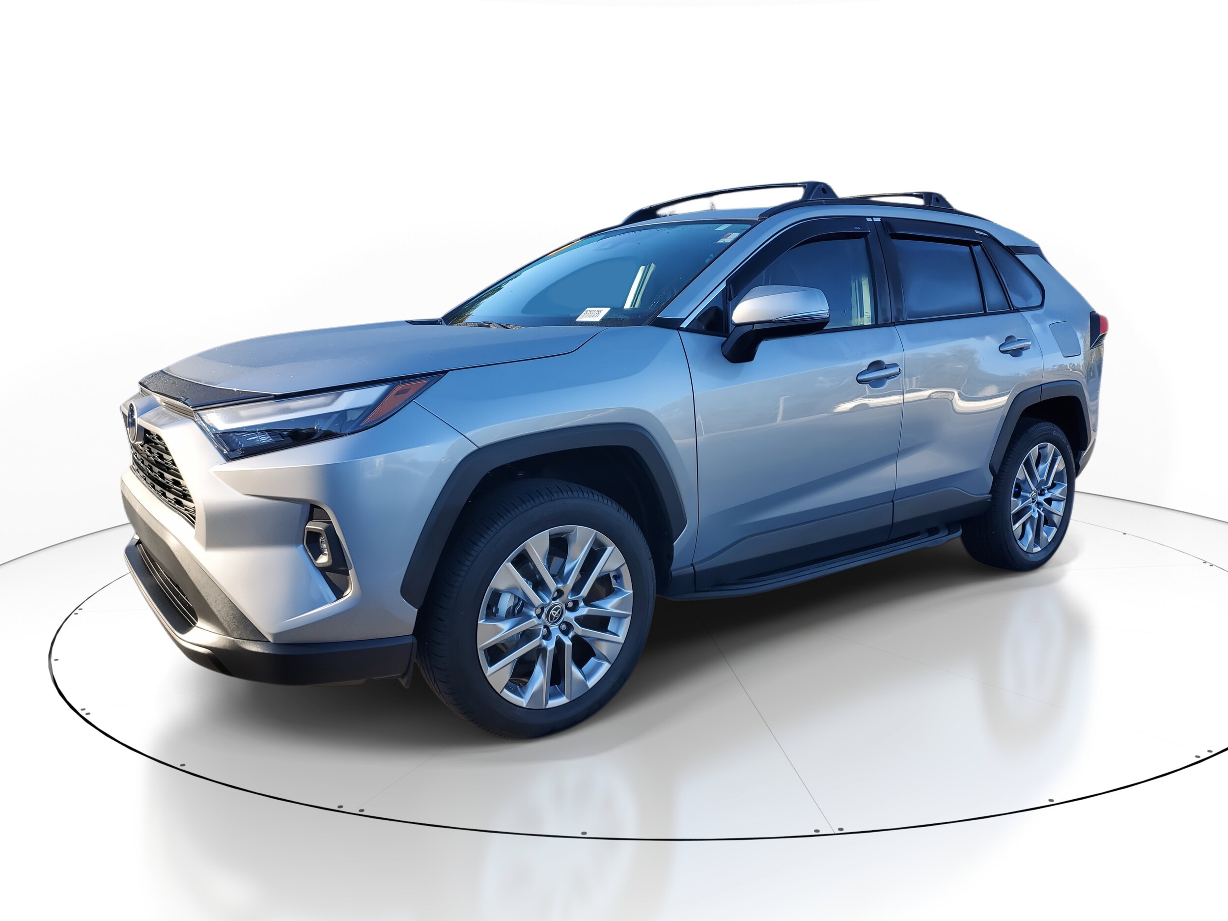 2025 Toyota RAV4 XLE Premium photo 3
