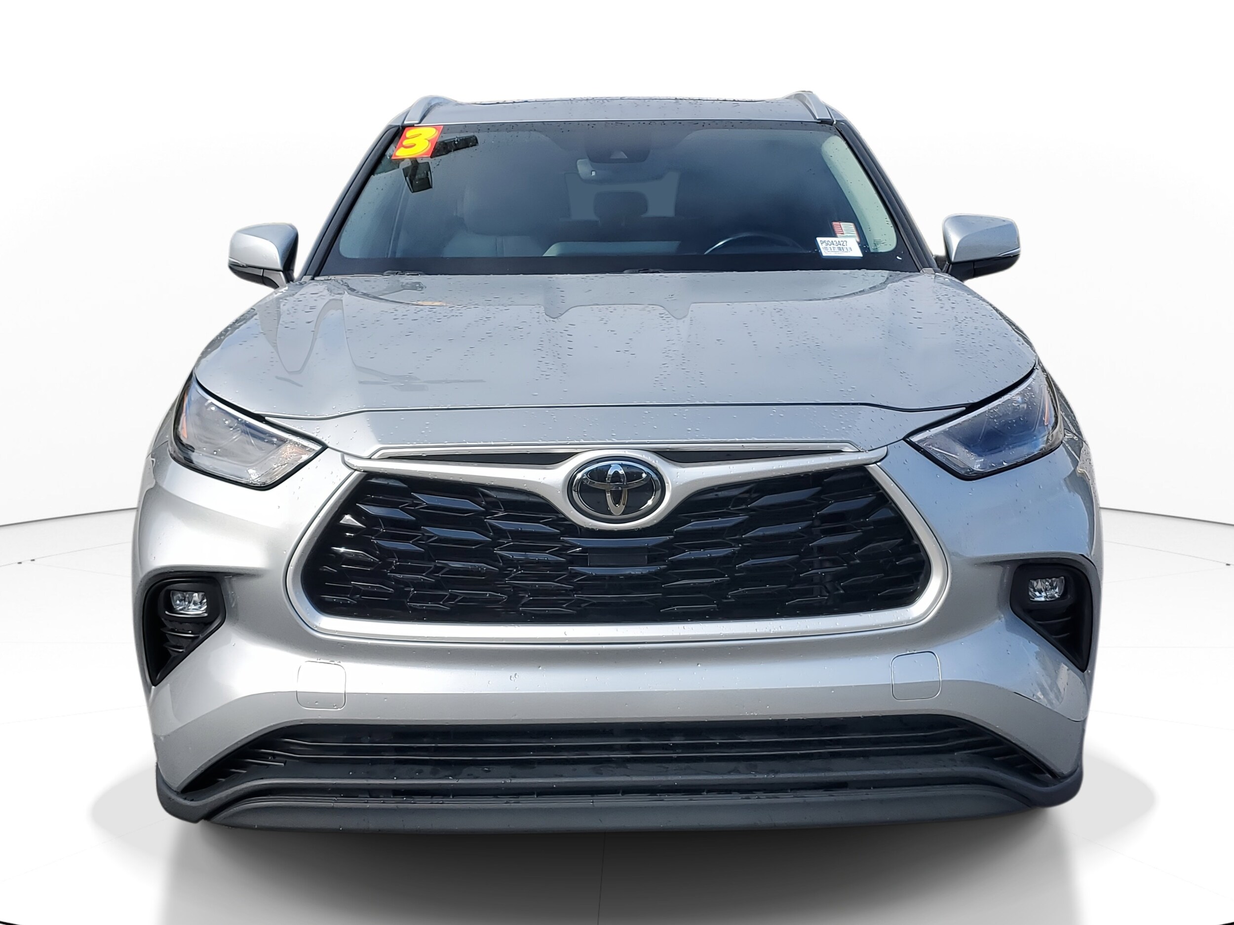 2023 Toyota Highlander XLE photo 2