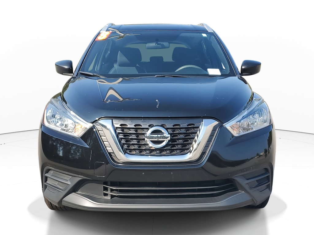 2018 Nissan Kicks S photo 2