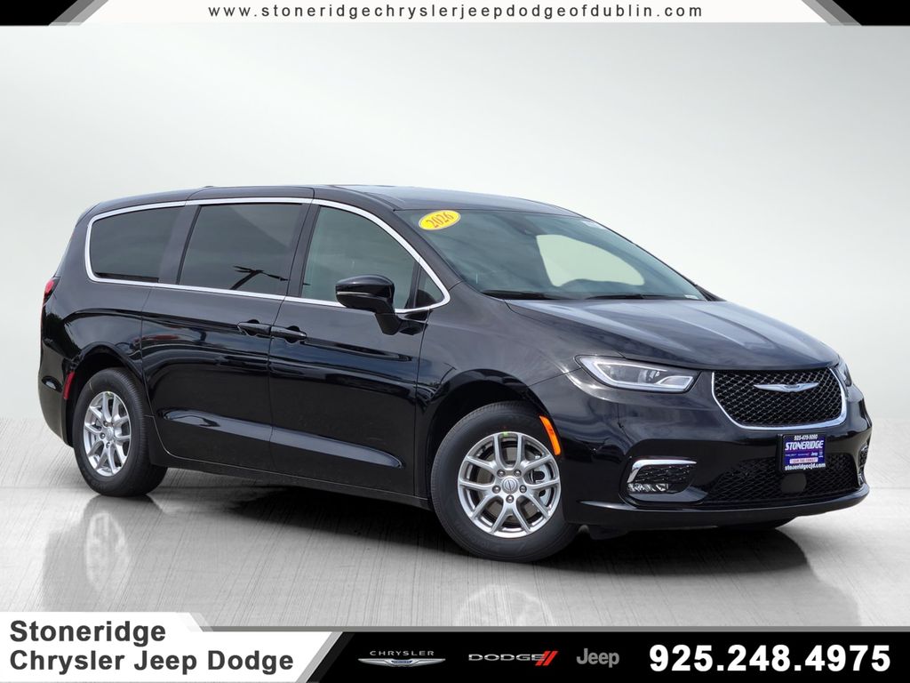 2026 Chrysler Pacifica Select's photo