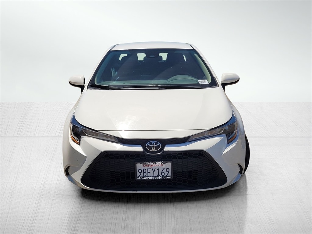 Used 2022 Toyota Corolla LE with VIN 5YFEPMAE2NP326513 for sale in Northfield, Minnesota