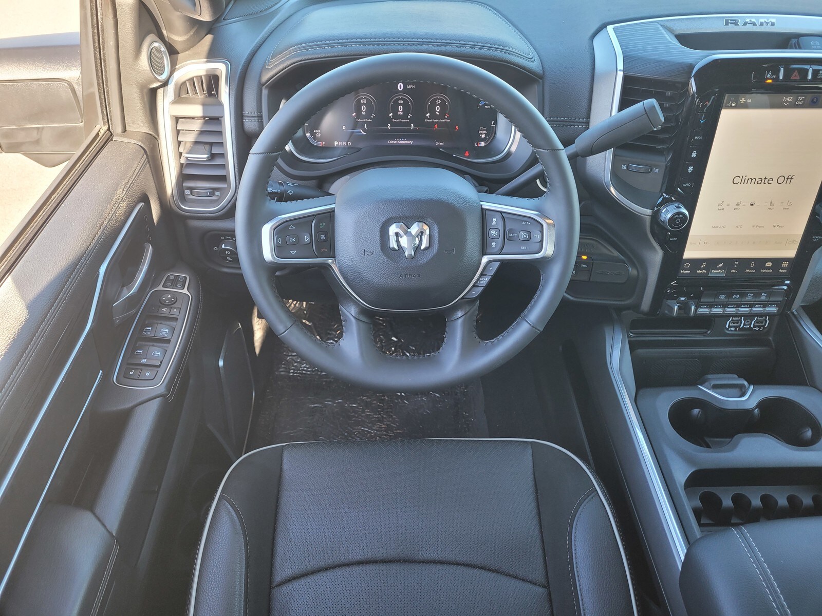 2024 Ram 3500 Laramie photo 4