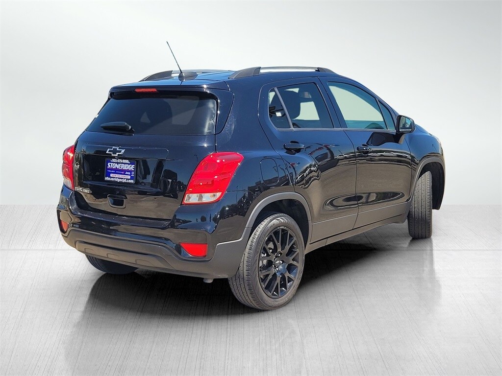 2022 Chevrolet Trax LT photo 3