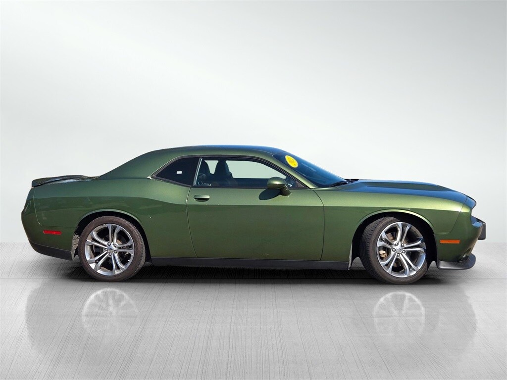 2022 Dodge Challenger GT photo 3