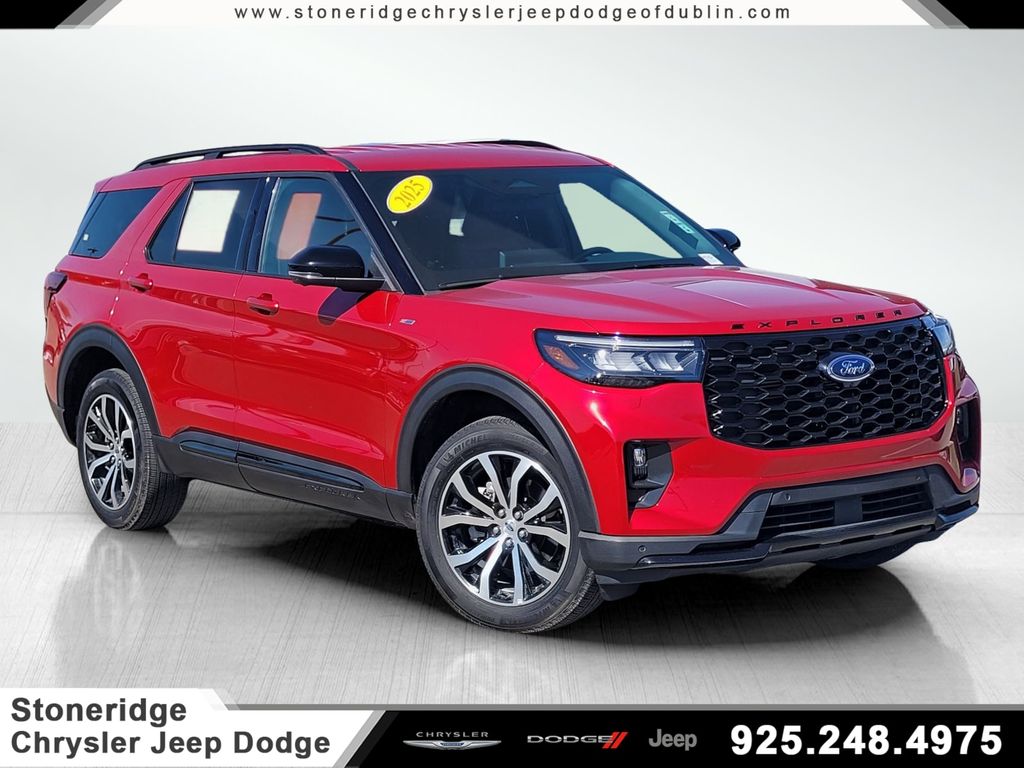 2025 Ford Explorer ST-LINE 4WD (PL535)'s photo
