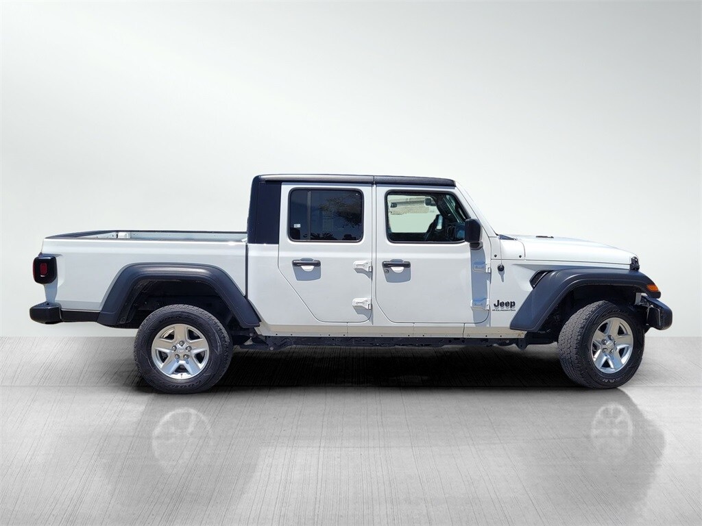 2023 Jeep Gladiator Sport photo 3