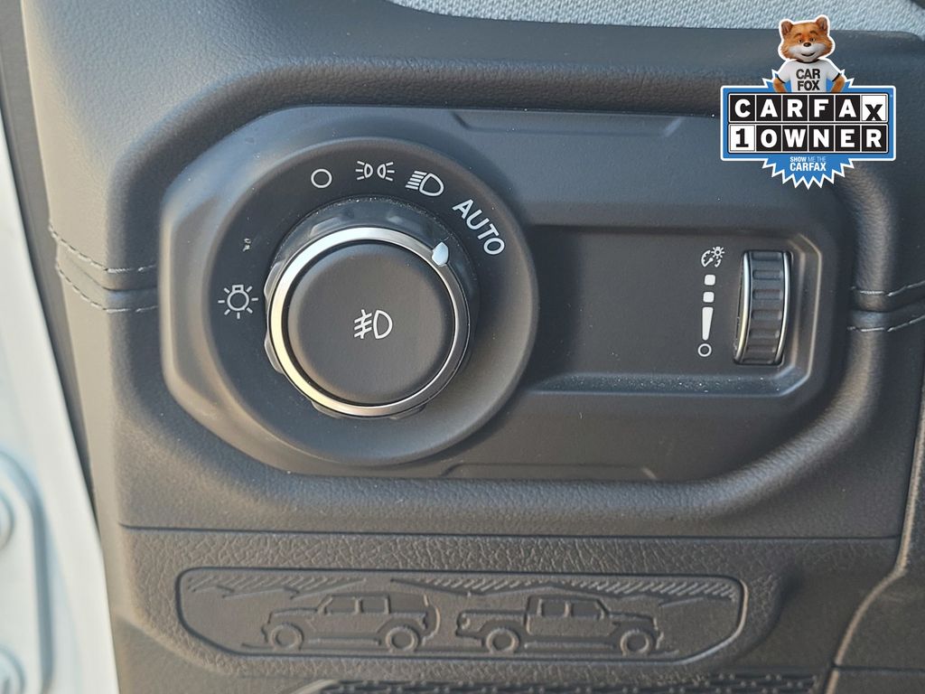 2024 Jeep Wrangler 4-Door Sahara - Photo 19