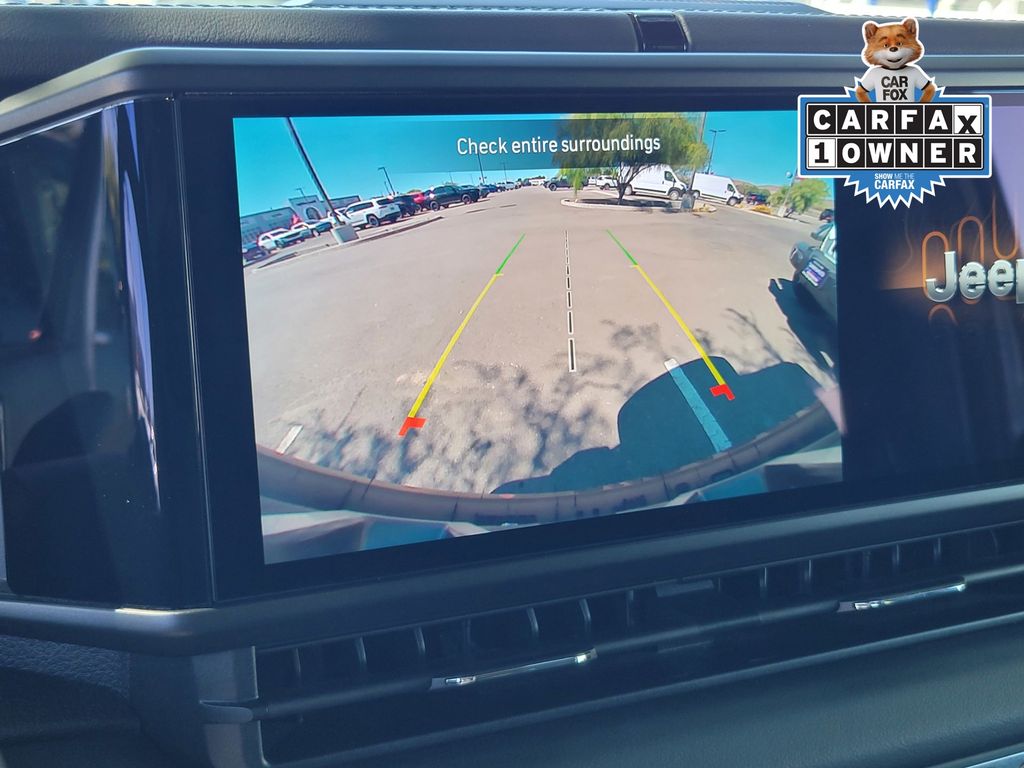 2024 Jeep Wrangler 4-Door Sahara - Photo 20