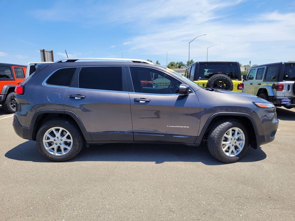 Used 2018 Jeep Cherokee Latitude Plus SUV