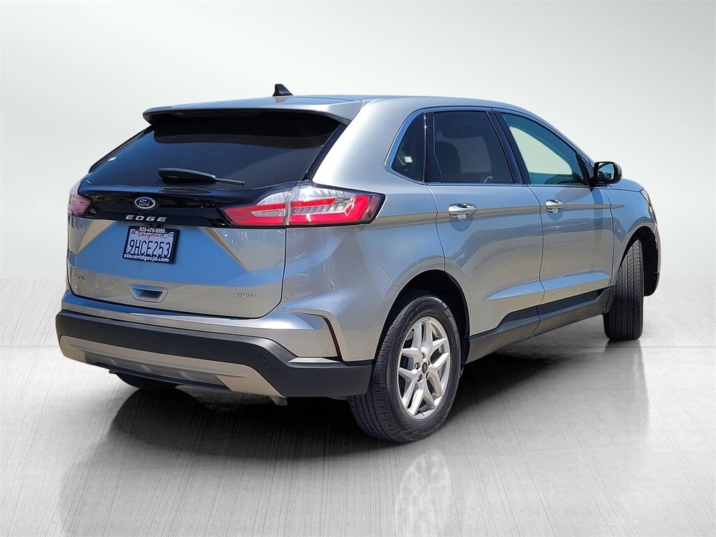 2023 Ford Edge SEL photo 4