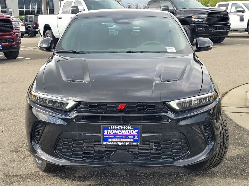 2023 Dodge Hornet GT photo 2