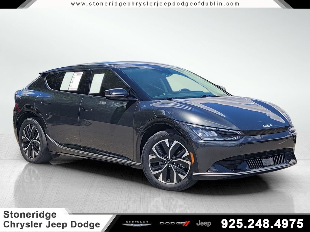 2023 Kia EV6 Wind's photo