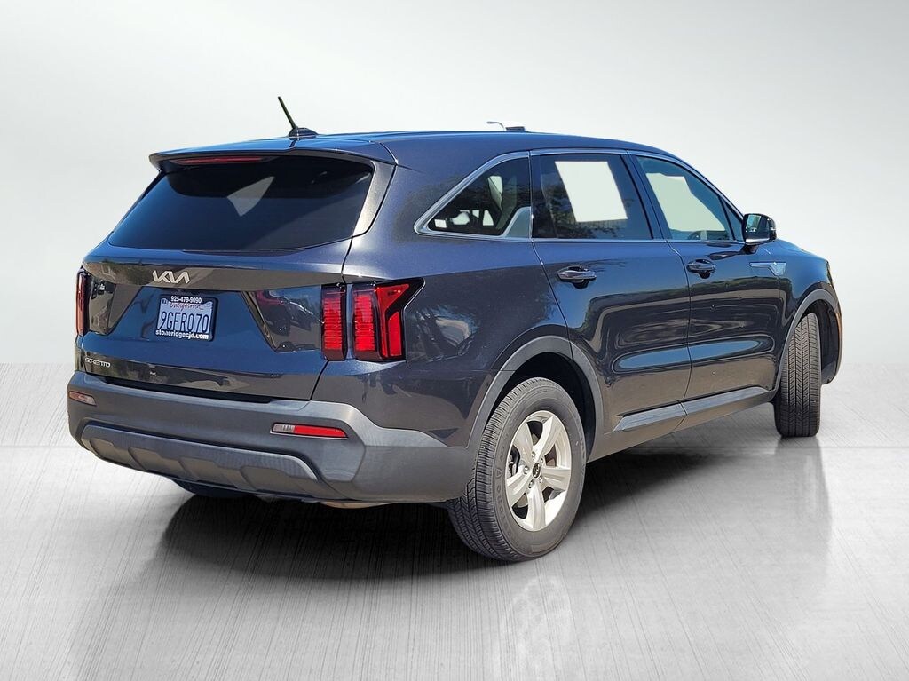 Used 2023 Kia Sorento LX SUV