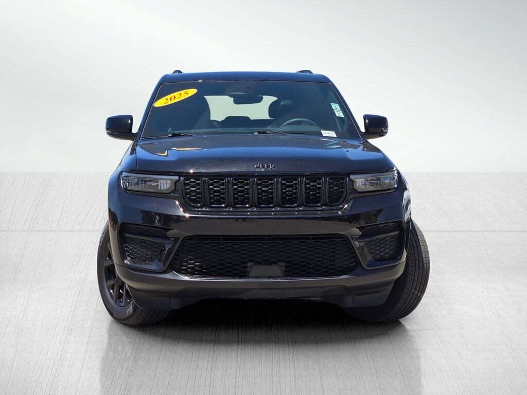 Used 2025 Jeep Grand Cherokee Altitude X SUV