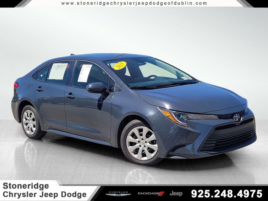 2025 Toyota Corolla LE