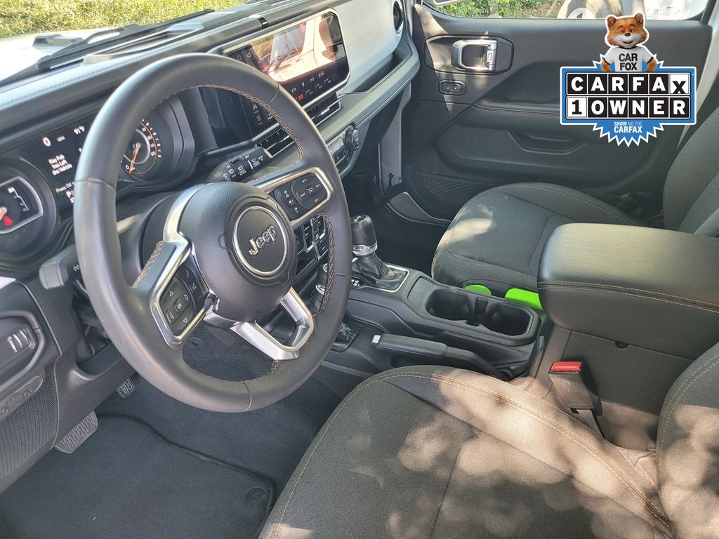 2024 Jeep Wrangler 4-Door Sahara - Photo 17