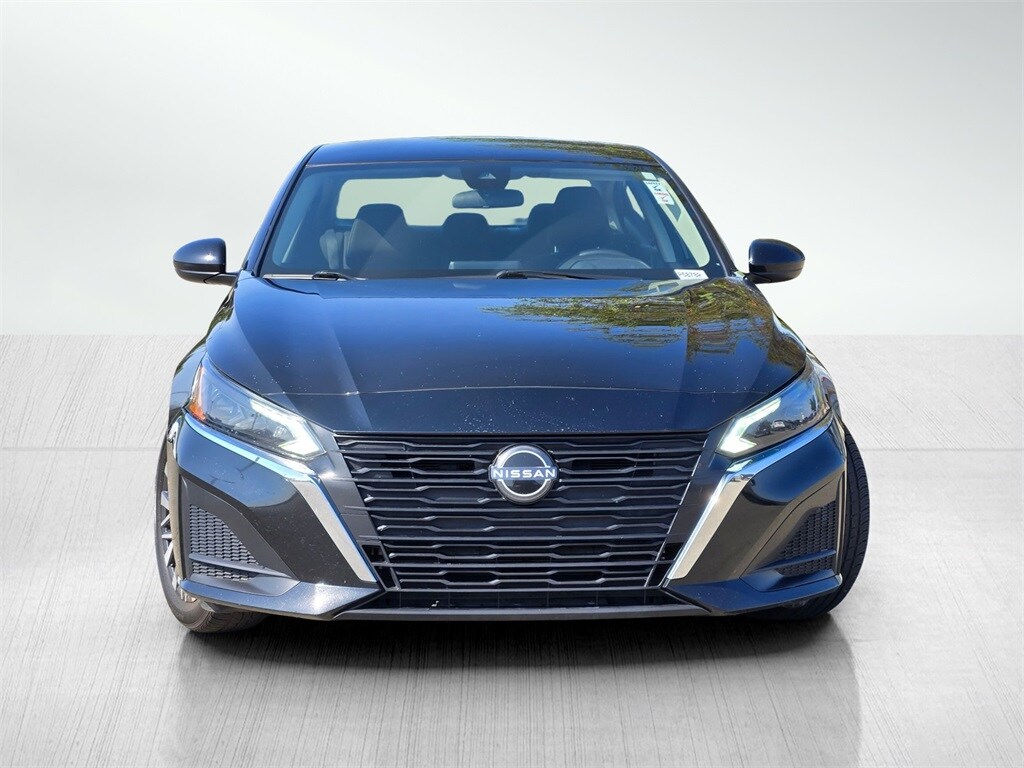 2023 Nissan Altima 2.5 SV photo 2