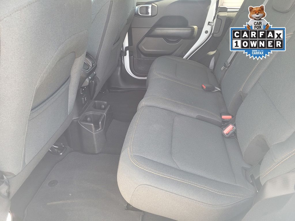 2024 Jeep Wrangler 4-Door Sahara - Photo 14