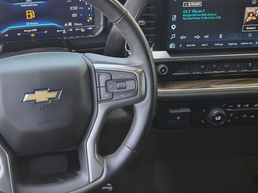 2025 Chevrolet Silverado 1500 LT - Photo 13