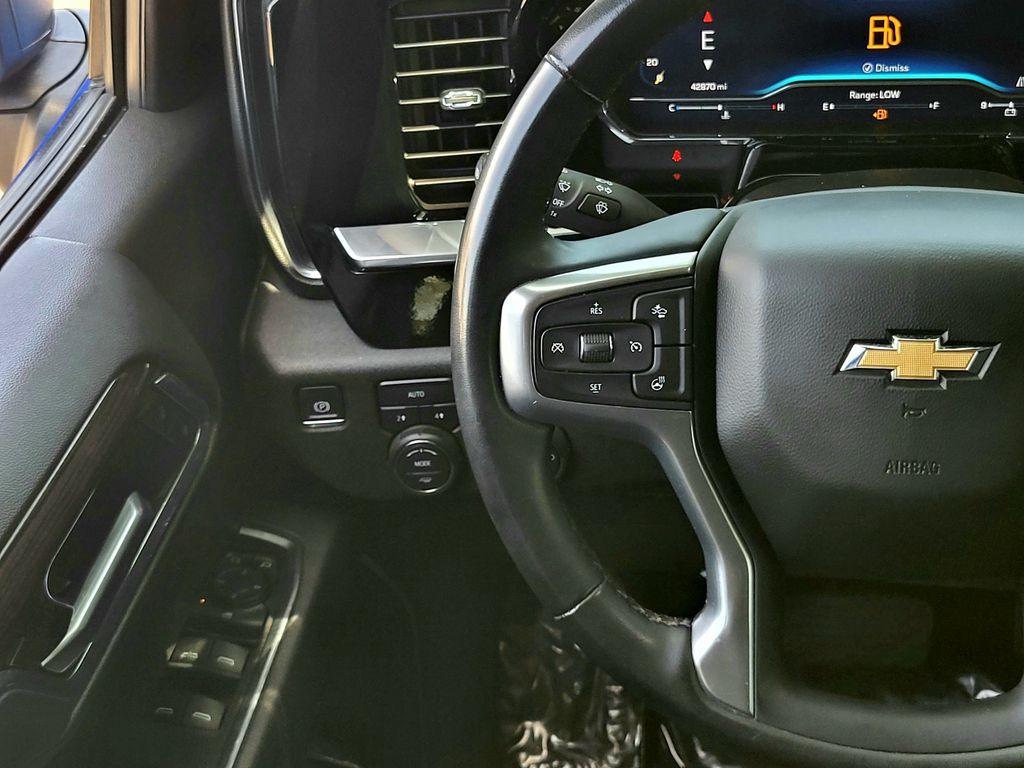 2025 Chevrolet Silverado 1500 LT - Photo 12