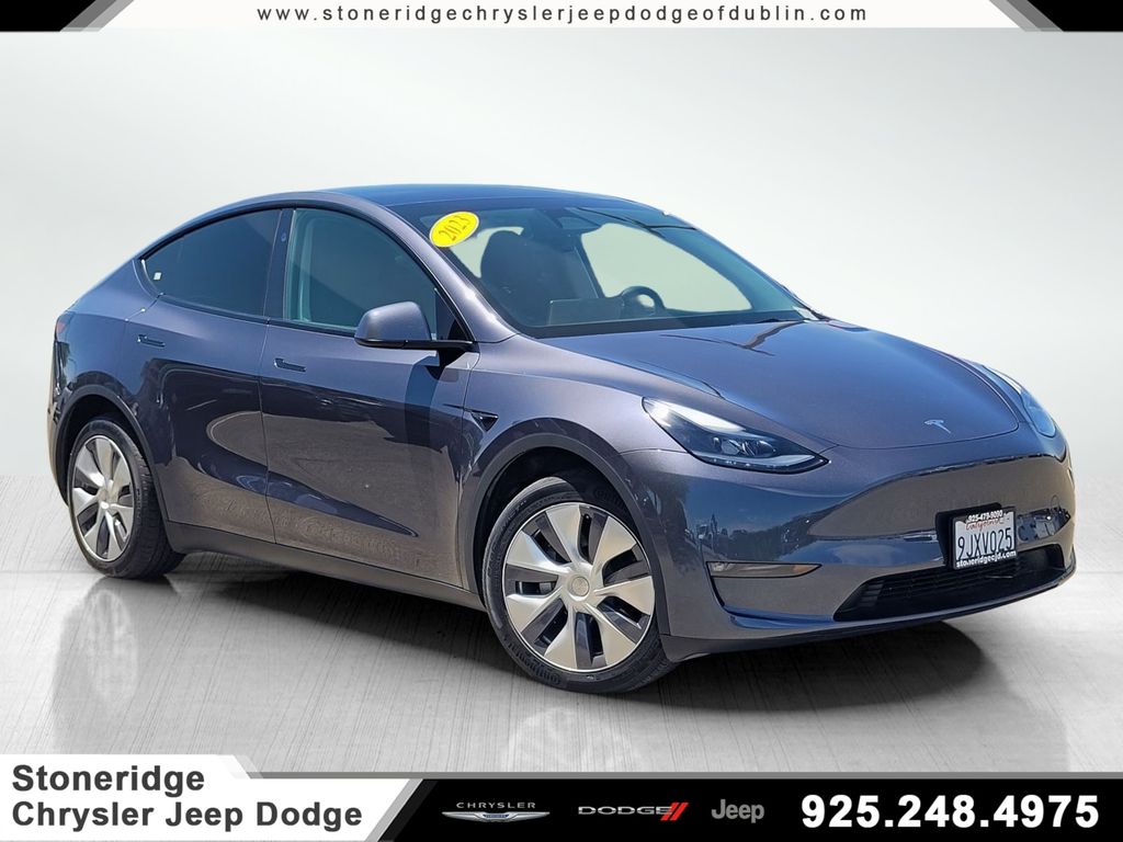 2023 Tesla Model Y Long Range Dual Motor All-Wheel Drive's photo